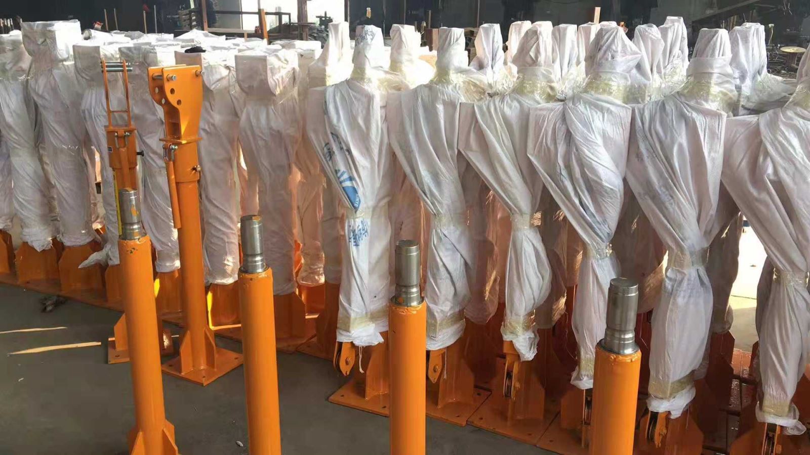 1噸車載小吊機(jī)發(fā)貨通知